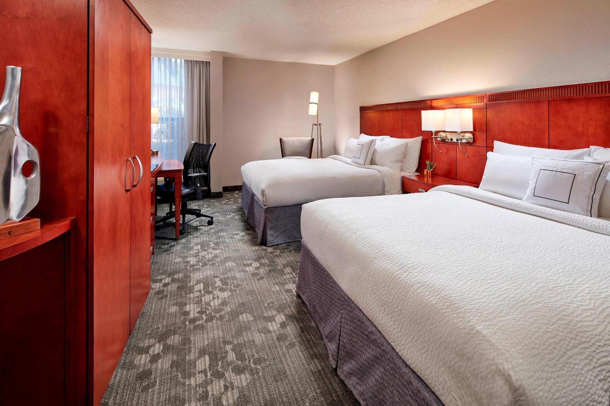 คอร์ตยาร์ด วัลเลโฮ นาปาแวลเลย์ Hotel บาเยโค ภายนอก รูปภาพ